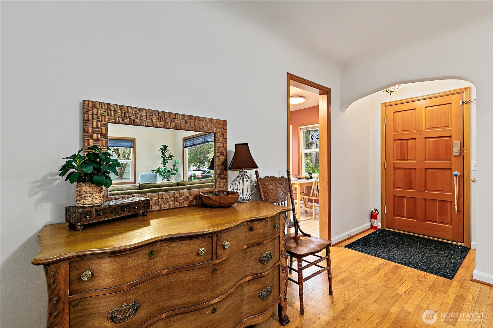 869 Wheeler Street S