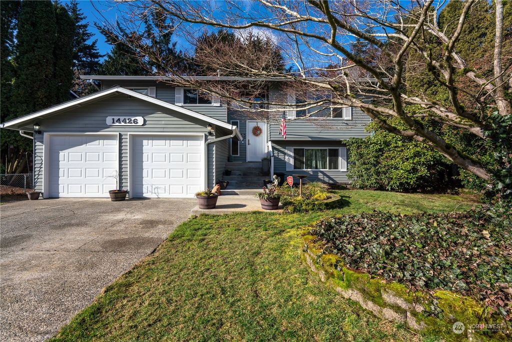 Photo of 14426 47th Place W, Lynnwood, WA 98087 (MLS # 2194331)