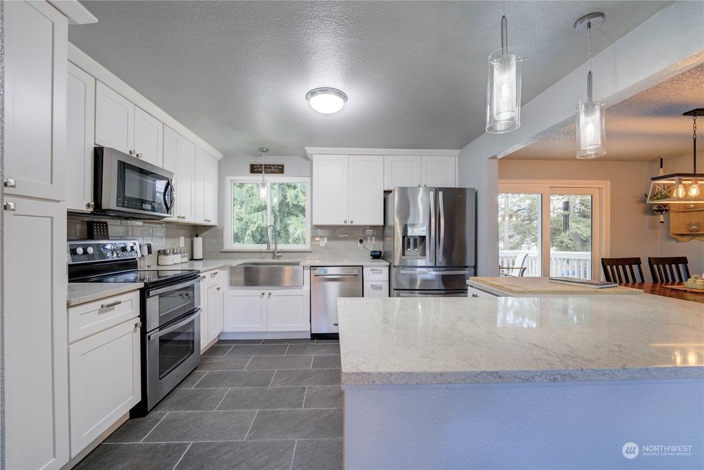 Photo of 14426 47th Place W, Lynnwood, WA 98087 (MLS # 2194331)