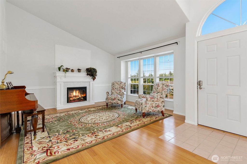 Photo of 5804 11th Avenue W, Everett, WA 98203 (MLS # 2427960)