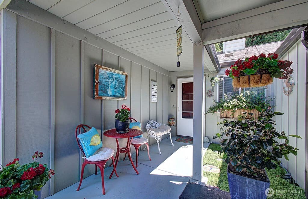 Photo of 13117 NW 8th Avenue #B, Vancouver, WA 98685 (MLS # 2542087)