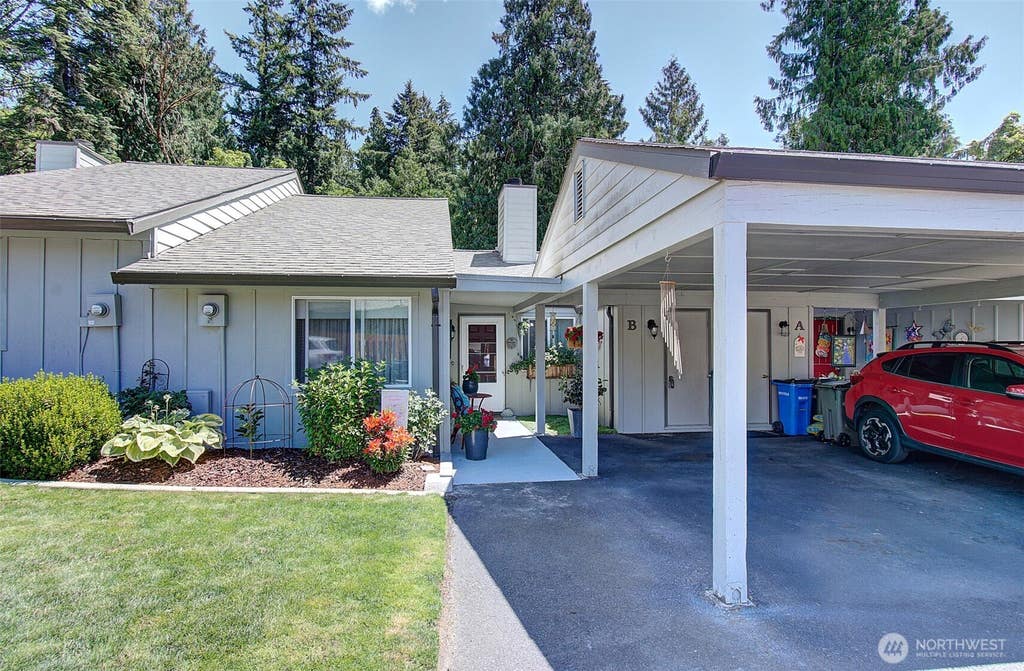 Photo of 13117 NW 8th Avenue #B, Vancouver, WA 98685 (MLS # 2542087)