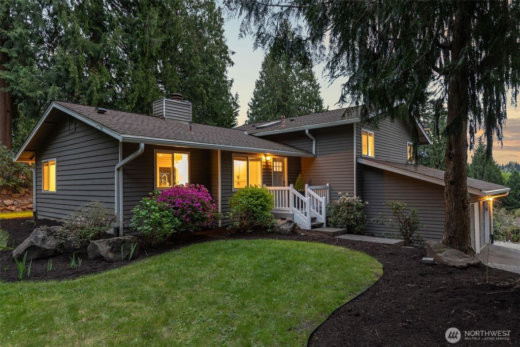 Photo of 18408 129th Avenue NE, Bothell, WA 98011 (MLS # 2513335)