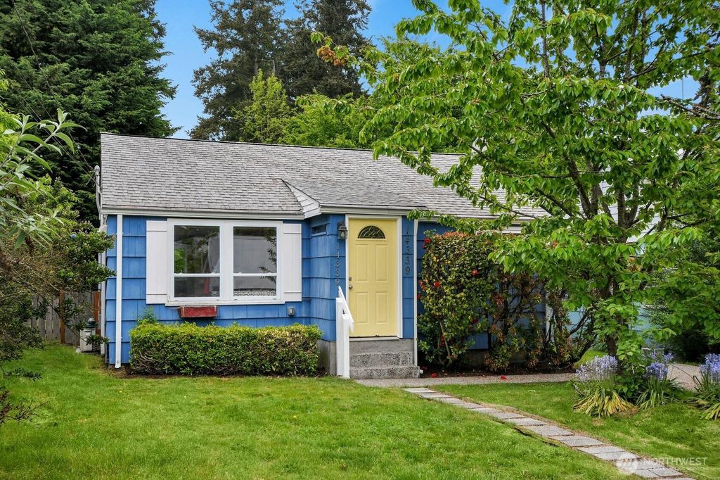 Photo of 14339 Ashworth Avenue N, Seattle, WA 98133 (MLS # 2519265)