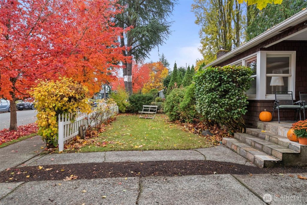 Photo of 807 Decatur Street SW, Olympia, WA 98502 (MLS # 2452273)