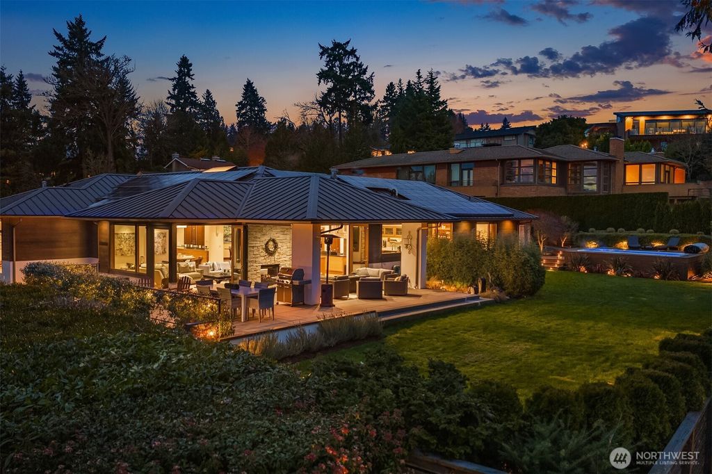 Photo of 8631 NE 19th Place, Clyde Hill, WA 98004 (MLS # 2478948)