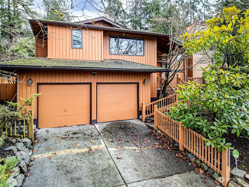 Photo of 18209 71st Avenue W, Lynnwood, WA 98037 (MLS # 2320602)