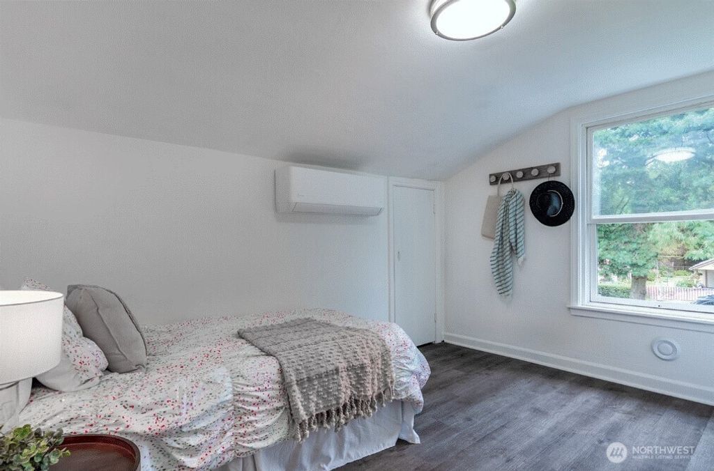 Photo of 14244 29th Avenue S, SeaTac, WA 98168 (MLS # 2493470)