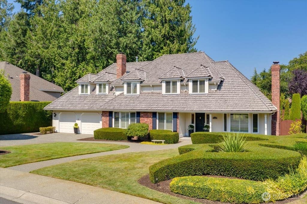 Photo of 20404 NE 35Th Street, Sammamish, WA 98074 (MLS # 2566647)