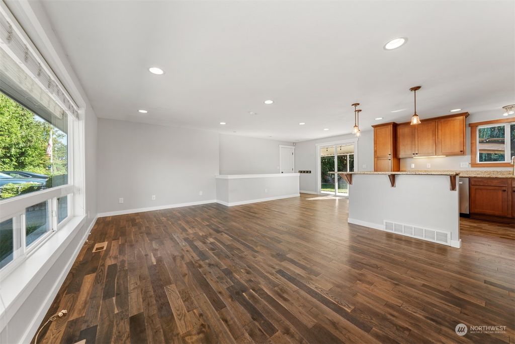 Photo of 8629 NE 157th Street, Kenmore, WA 98028 (MLS # 2136185)