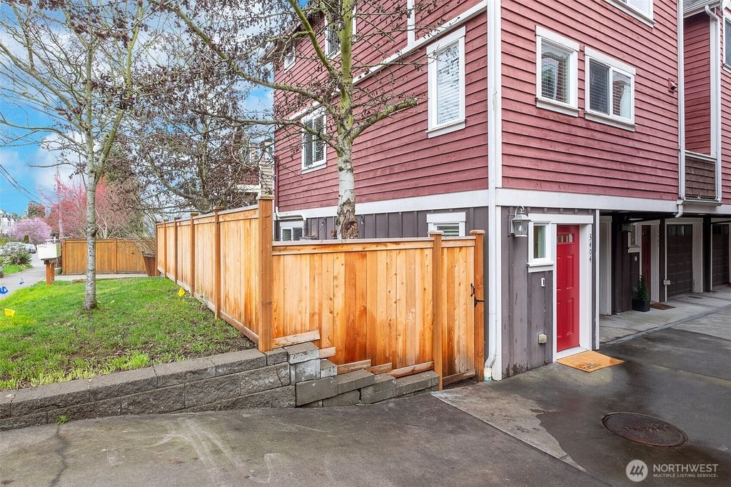 Photo of 3404 21st Avenue W, Seattle, WA 98199 (MLS # 2342901)