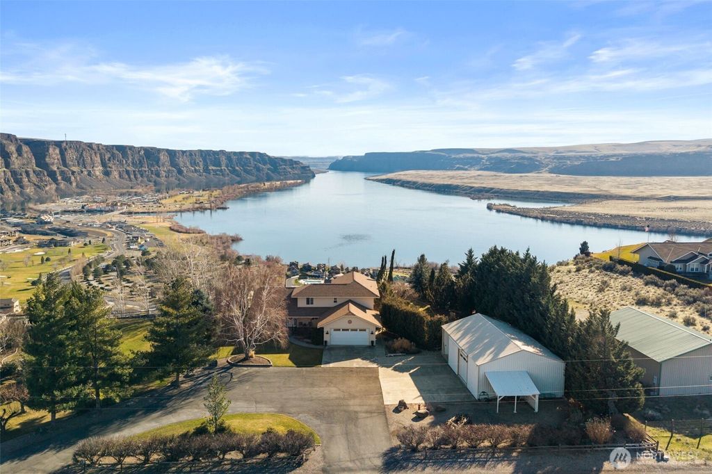 Photo of 23821 Rd 9.7 NW, Quincy, WA 98848 (MLS # 2486299)