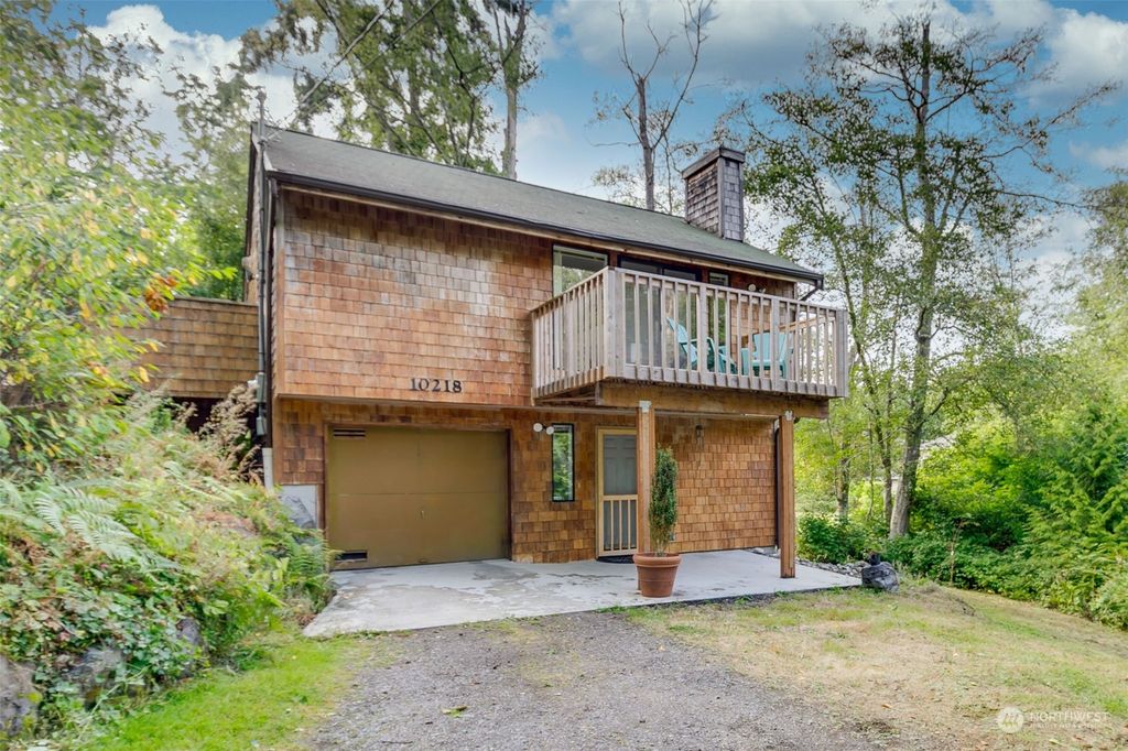 Photo of 10218 63rd Place W, Mukilteo, WA 98275 (MLS # 2146379)