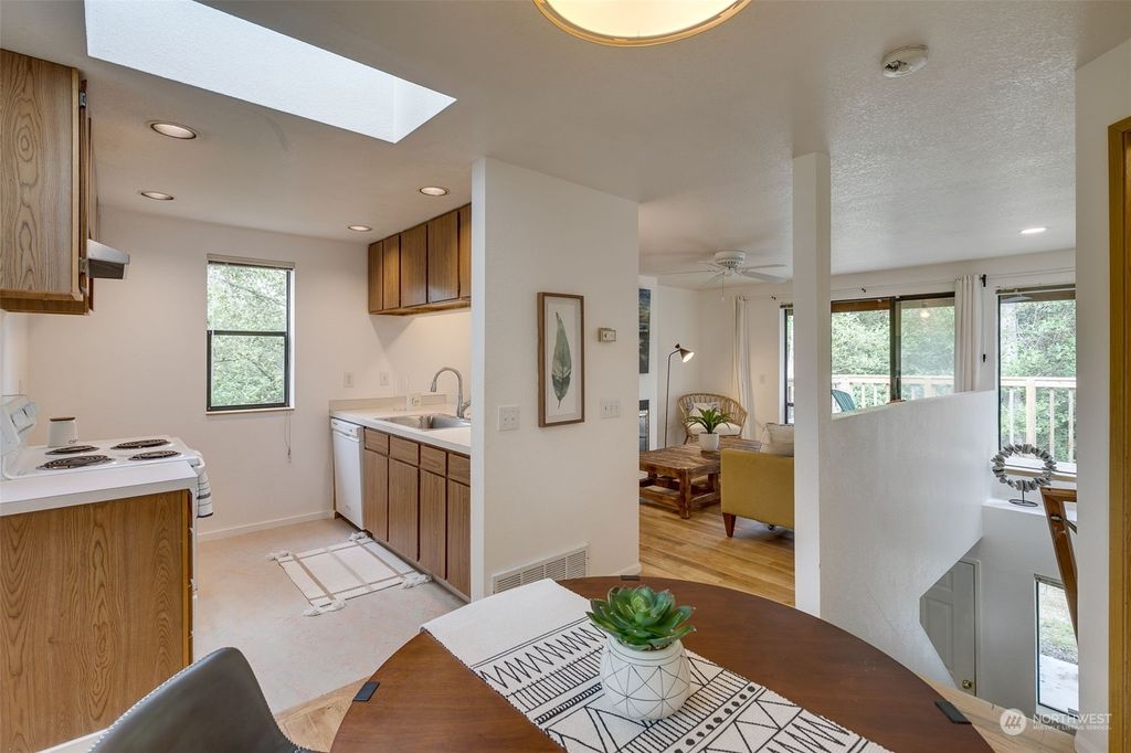 Photo of 10218 63rd Place W, Mukilteo, WA 98275 (MLS # 2146379)