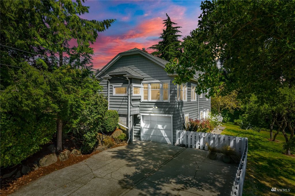 Photo of 3228 SW Andover Street, Seattle, WA 98126 (MLS # 1995363)