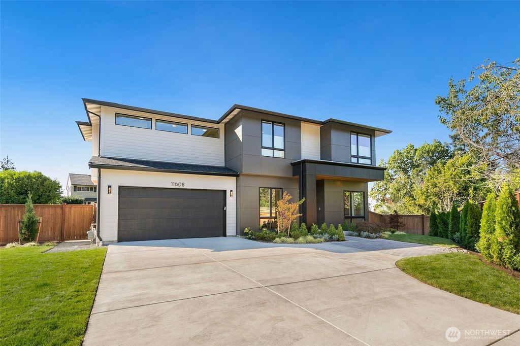 Photo of 11608 SE 47th Place, Bellevue, WA 98006 (MLS # 2430817)
