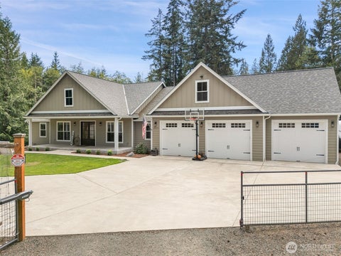 Photo of 2516 157th Street Ct NW, Gig Harbor, WA 98332 (MLS # 2569379)