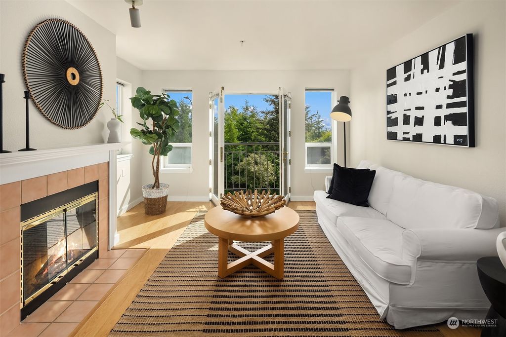 Photo of 3028 Western Avenue #103, Seattle, WA 98121 (MLS # 2241680)