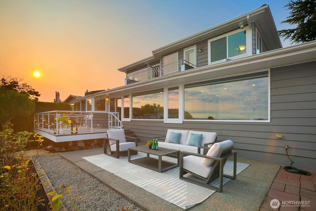 Photo of 4201 SW 109th, Seattle, WA 98146 (MLS # 2569199)