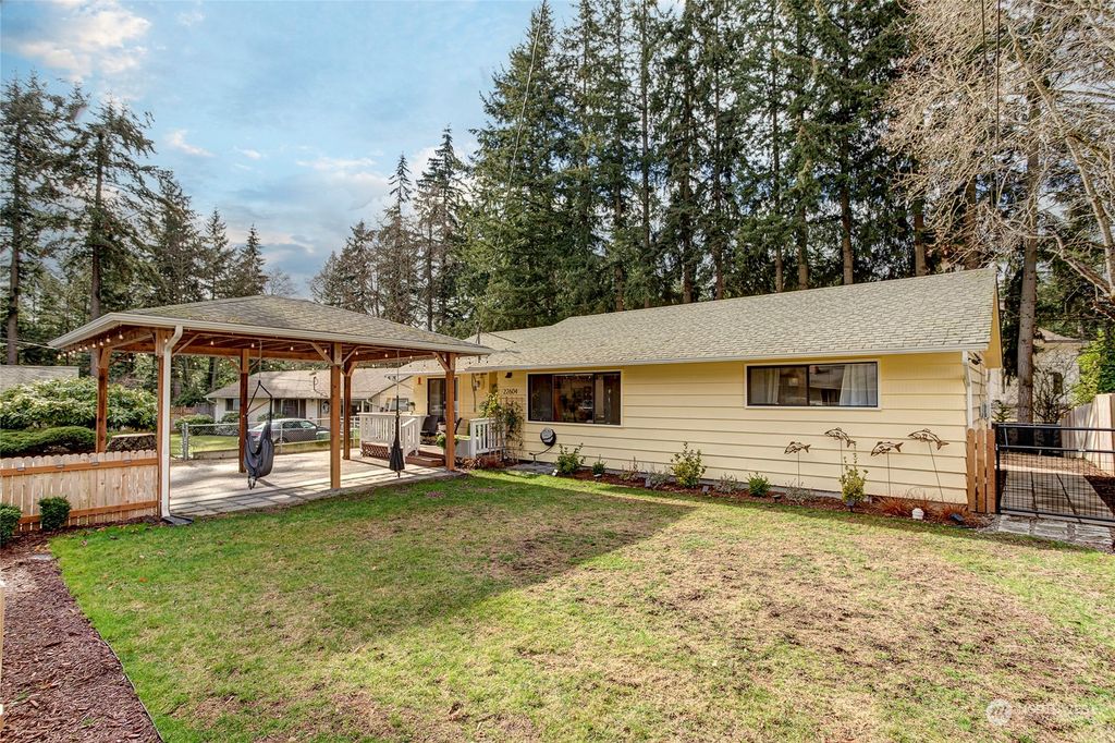 Photo of 22604 63rd Place W, Mountlake Terrace, WA 98043 (MLS # 2034135)