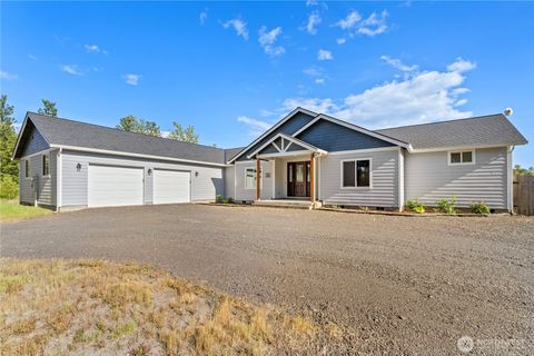 Photo of 249 Flatt Road, Kelso, WA 98626 (MLS # 2528217)