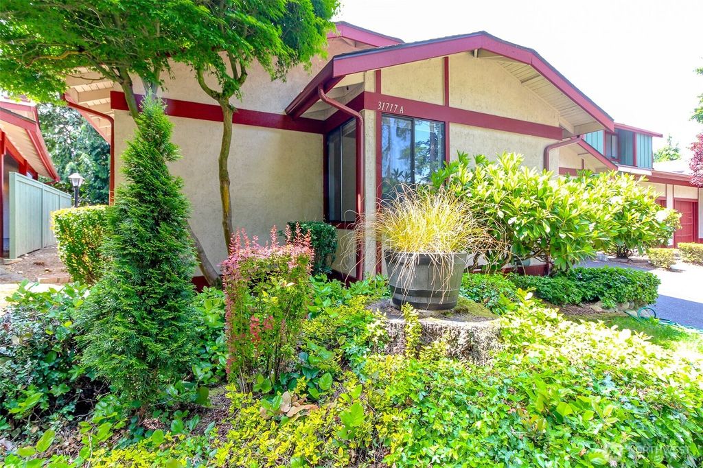 Photo of 31717 48th Lane SW #A, Federal Way, WA 98023 (MLS # 2295868)