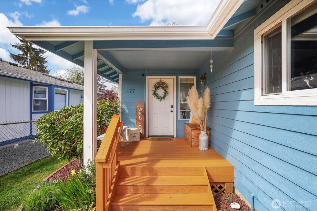 Photo of 177 132nd Street E, Tacoma, WA 98445 (MLS # 2516958)