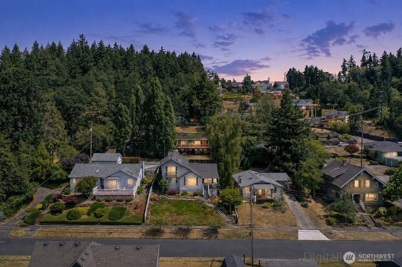 38 SE Washington Avenue