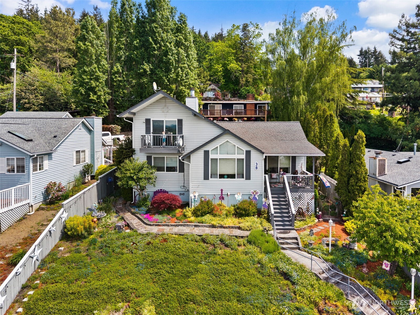 38 SE Washington Street
