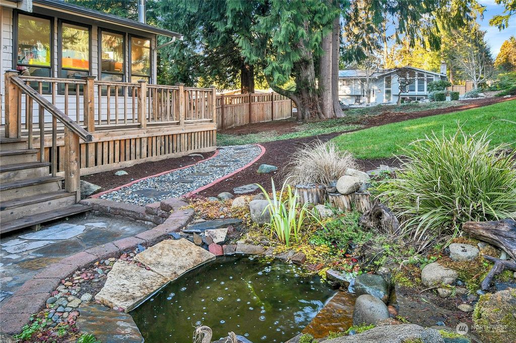 Photo of 9117 169th Court NE, Redmond, WA 98052 (MLS # 2326359)