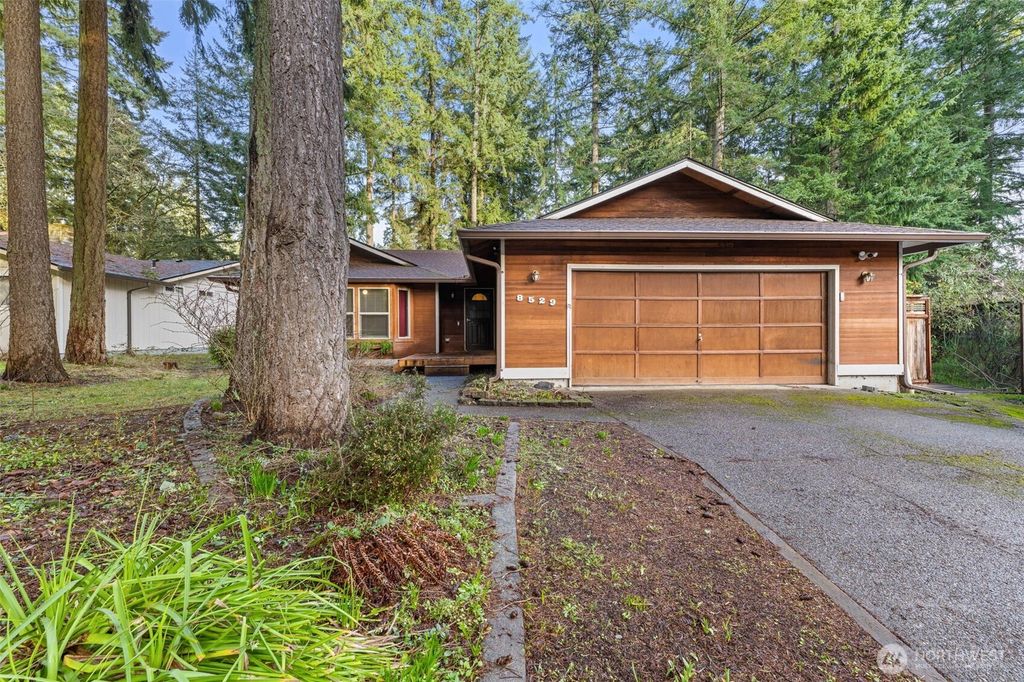 Photo of 8529 37th Circle SE, Lacey, WA 98503 (MLS # 2479863)