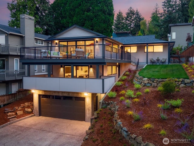 12069 Lakeside Place NE, Seattle