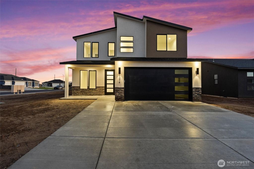 Photo of 744 N WIDGEON Street, Moses Lake, WA 98837 (MLS # 2492550)