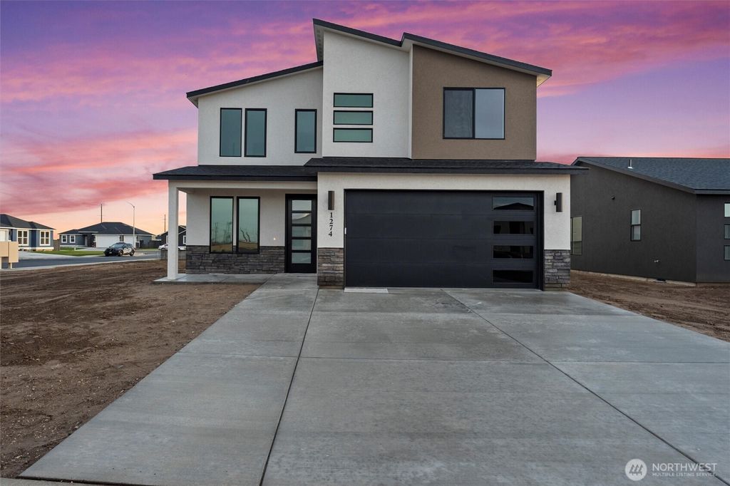 Photo of 744 N WIDGEON Street, Moses Lake, WA 98837 (MLS # 2492550)