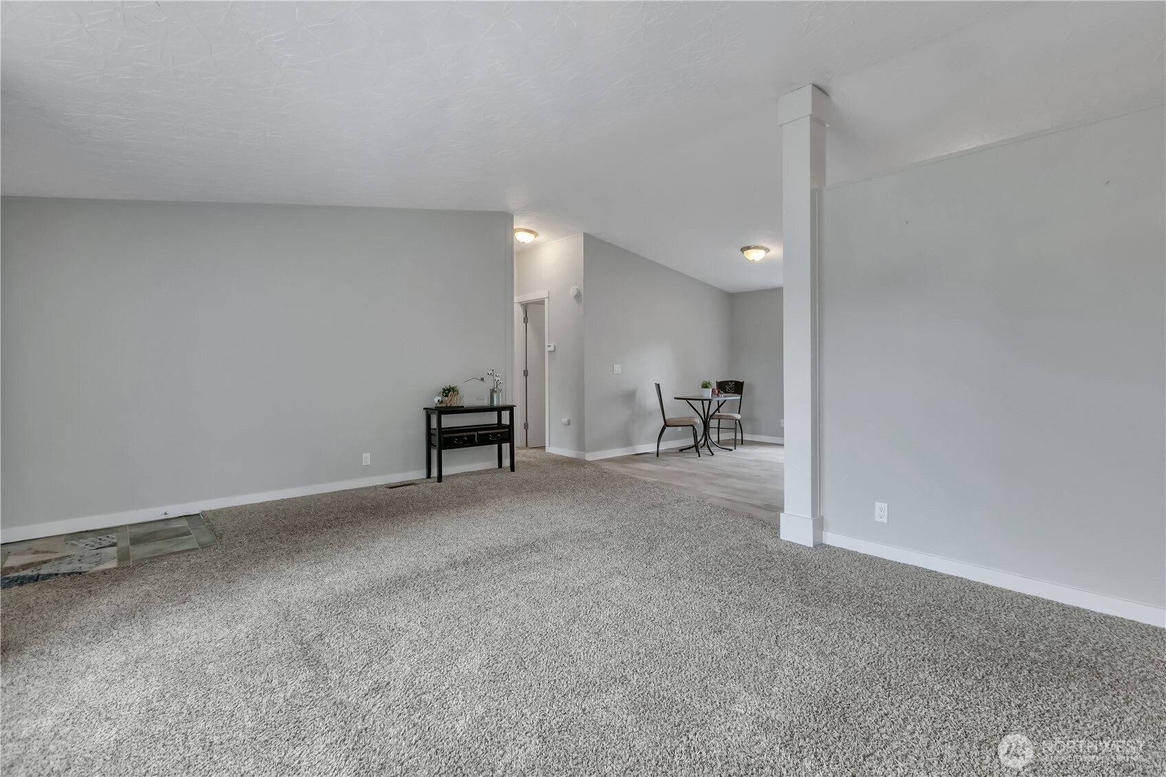 12818 Prairie Ridge Drive E