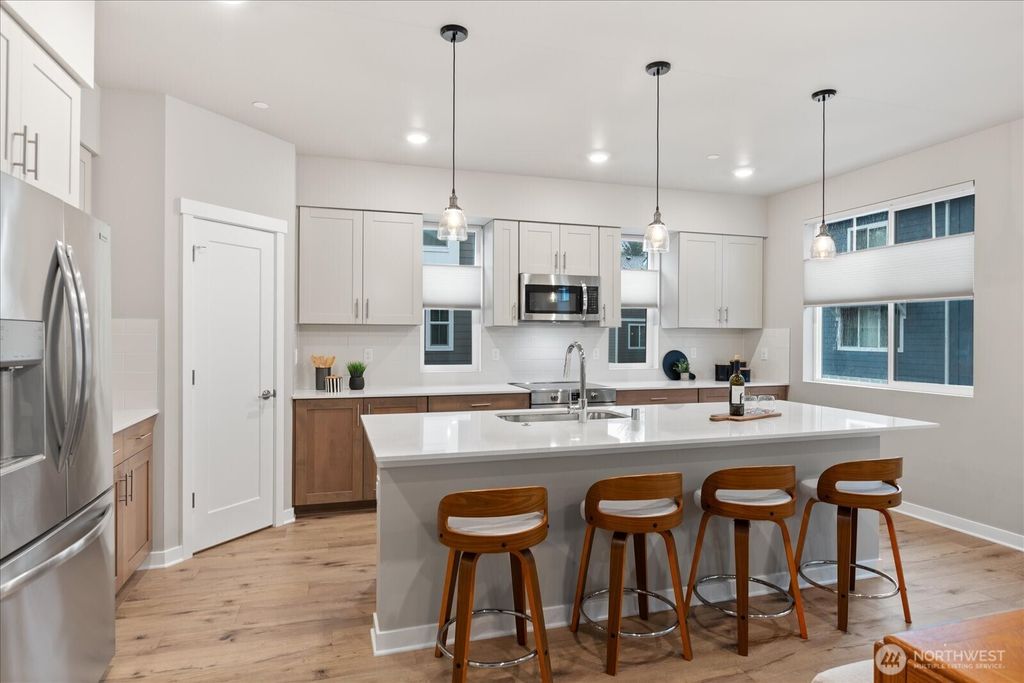 Photo of 13730 Manor Way #F1, Lynnwood, WA 98087 (MLS # 2452830)