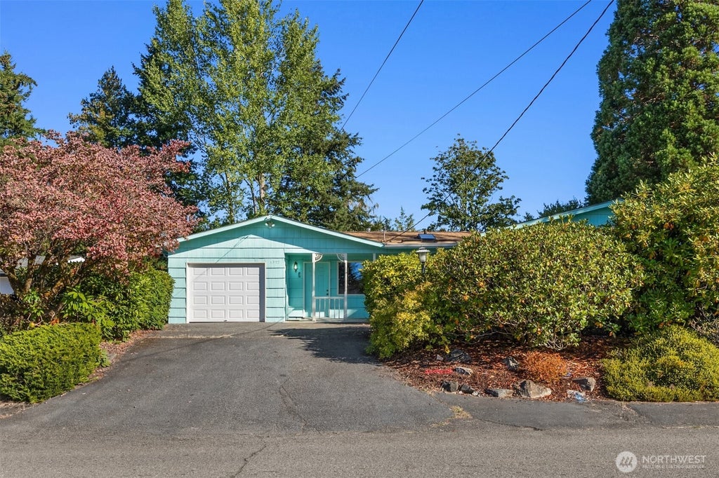 Photo of 1322 Ivy Road, Bremerton, WA 98310 (MLS # 2584087)