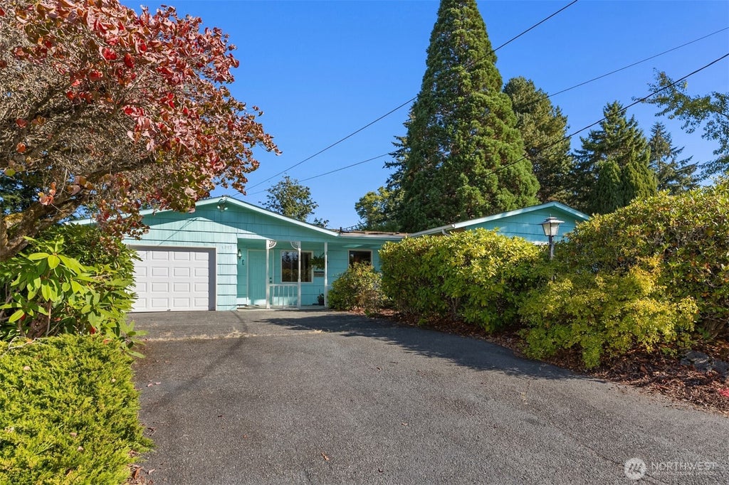 Photo of 1322 Ivy Road, Bremerton, WA 98310 (MLS # 2584087)