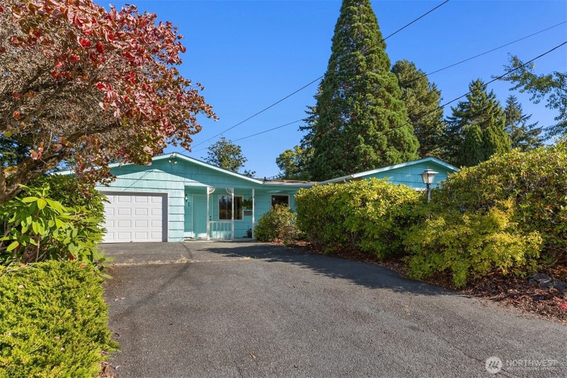 1322 Ivy Road