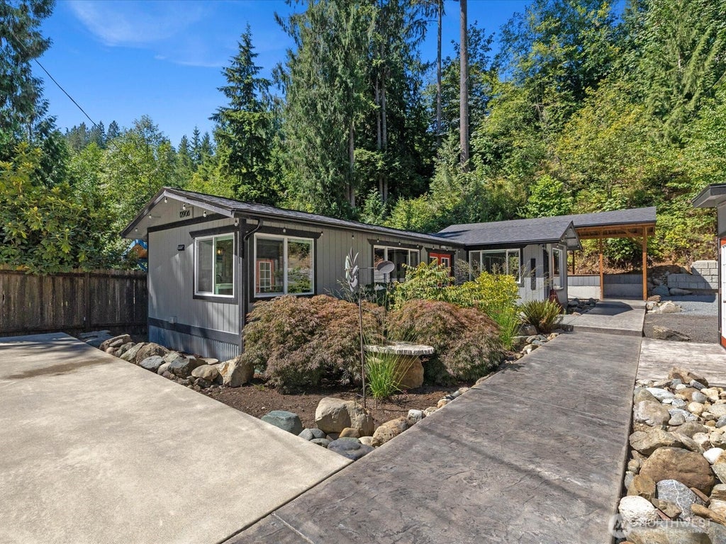 Photo of 12906 Crystal Springs Drive, Granite Falls, WA 98252 (MLS # 2578558)