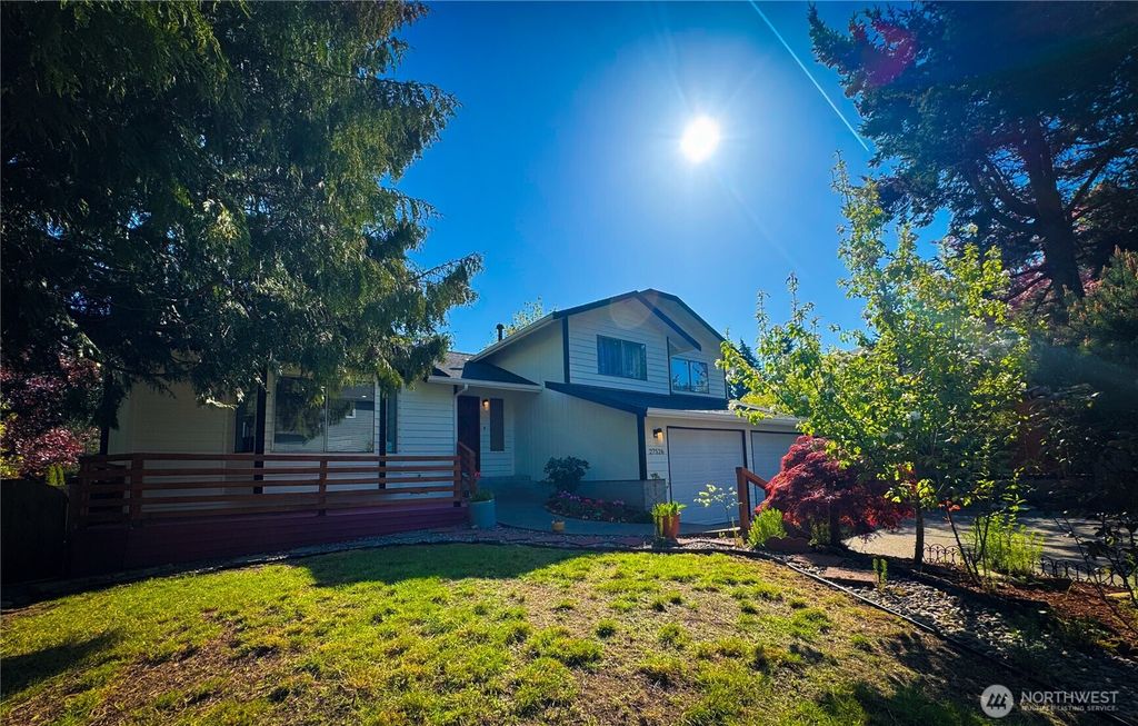 Photo of 27526 26th Avenue S, Federal Way, WA 98003 (MLS # 2364972)