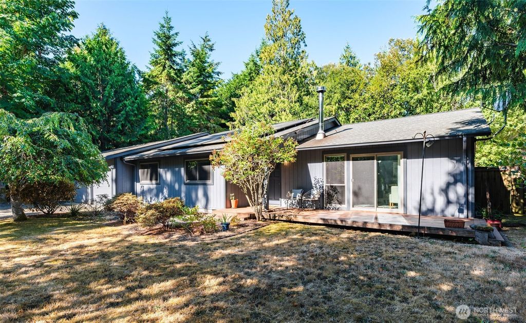 Photo of 231 Resolute Lane, Port Ludlow, WA 98365 (MLS # 2549221)