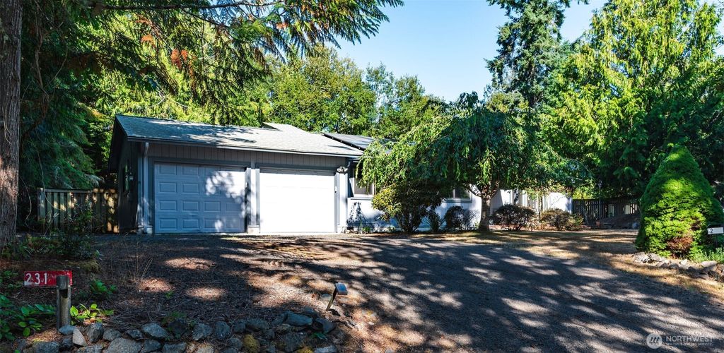 Photo of 231 Resolute Lane, Port Ludlow, WA 98365 (MLS # 2549221)