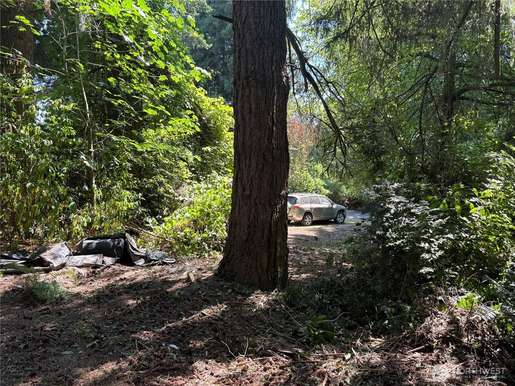 Photo of 7510 NE 200th Street, Kenmore, WA 98028 (MLS # 2413469)