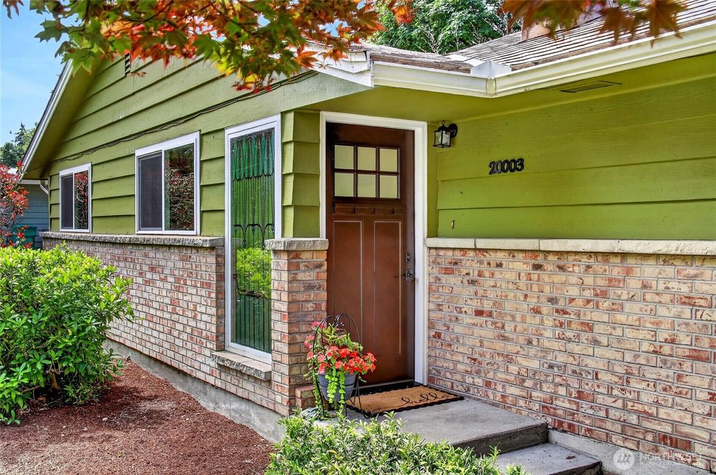 Photo of 20003 3rd Place SW, Normandy Park, WA 98166 (MLS # 2540145)
