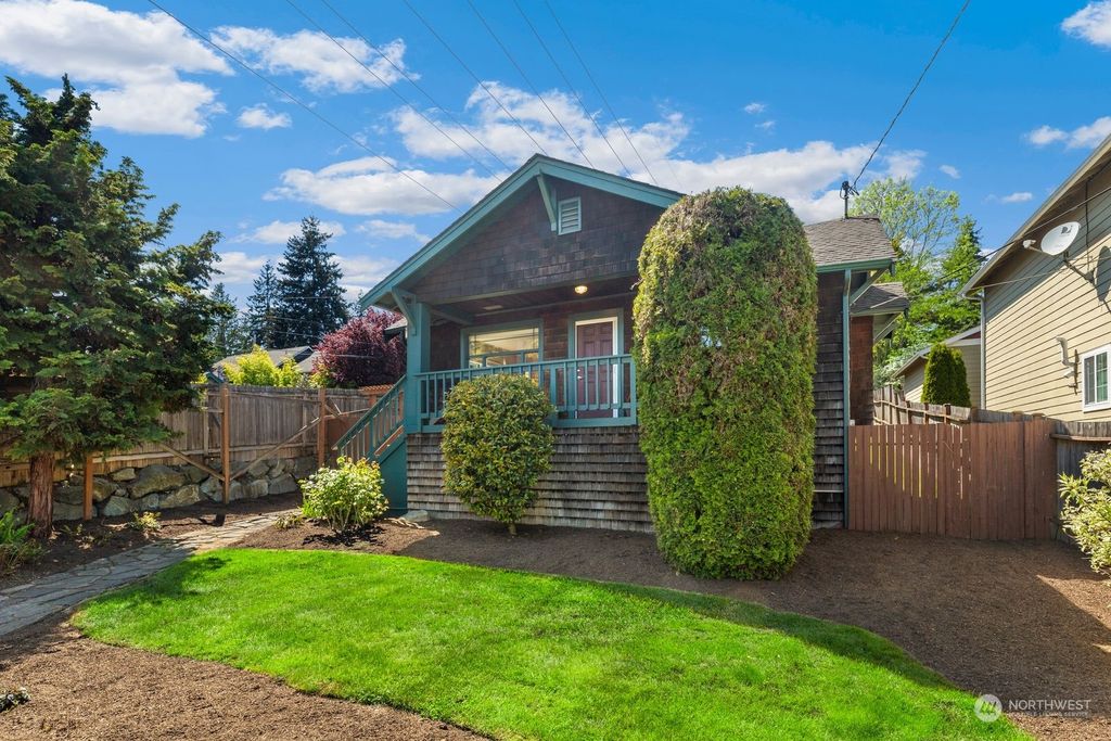 Photo of 922 N 105th Street, Seattle, WA 98133 (MLS # 2234744)