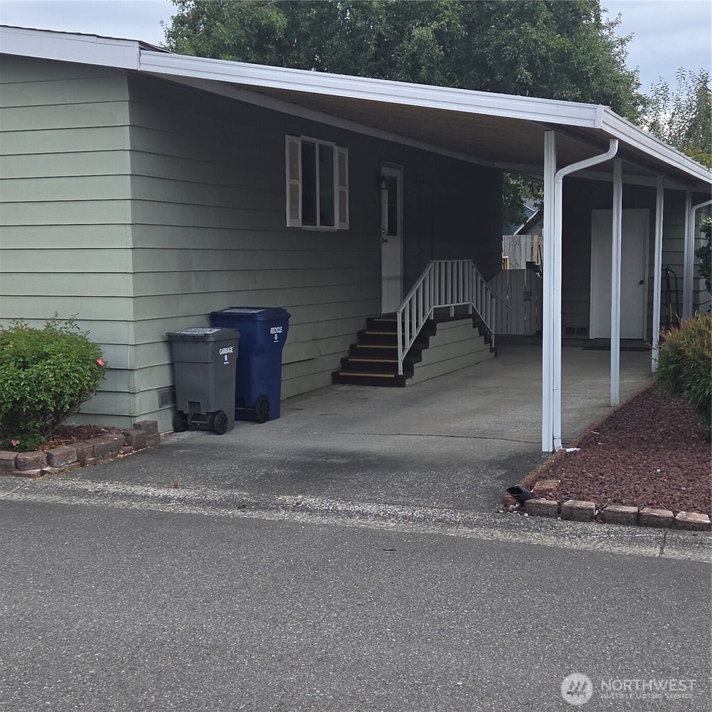 Photo of 1402 22nd Street NE #266, Auburn, WA 98002 (MLS # 2578020)