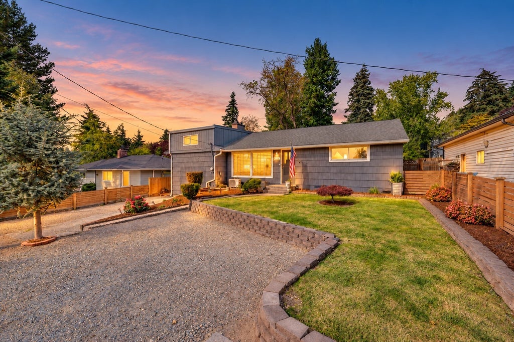 Photo of 1416 NE 158th Street, Shoreline, WA 98155 (MLS # 2585301)