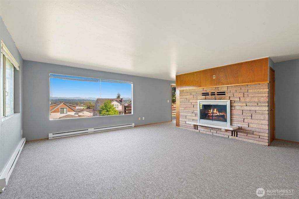 Photo of 3610 Oakes Avenue, Everett, WA 98201 (MLS # 2369619)