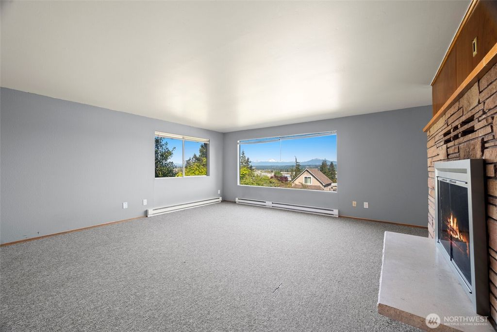 Photo of 3610 Oakes Avenue, Everett, WA 98201 (MLS # 2369619)